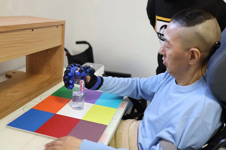 First Patient Successfully Achieves Brain-Controlled Gripping via Neural Electronic Opportunity.